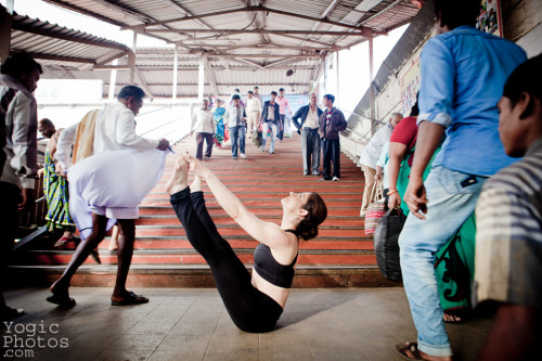 Exploring Mysore transit with Emilia Afentaki. In Mysore, India Ashtanga Yoga Kalamata Greece Christ