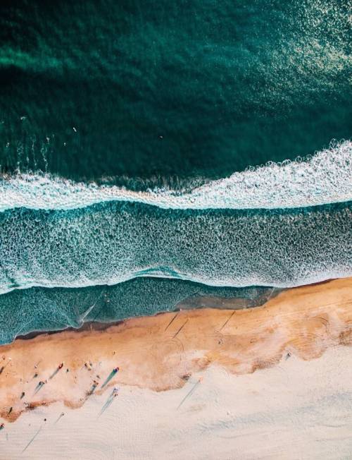 wordsnquotes:  Amazing Landscape Photography Captures Nature’s Season  Los Angeles-based 