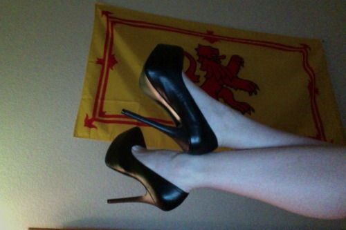 thiddles:  I fucking love my new heels. Perfect height for my long dress and they are badass. 