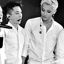 xiu-angel:  touch♡ 