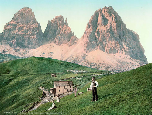 Vivid photochromes of Tyrol, 1890 These amazing postcards depict the Princely County of Tyrol, an mo