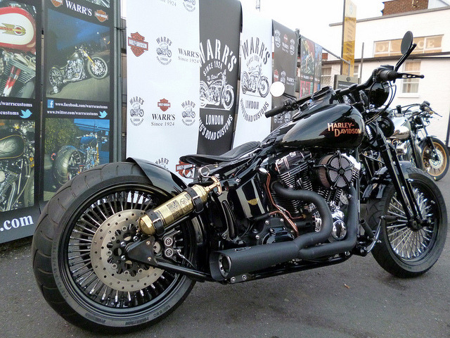 bobberinspiration:  Harley-Davidson custom bobber cvobreakout:  Ace custom by Dave_S.