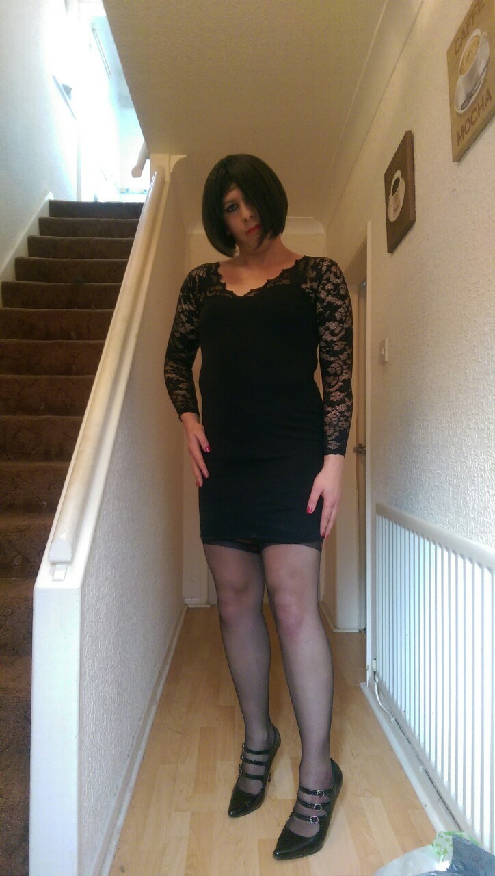 sissytrainxpose:  Such a lovely sissy!