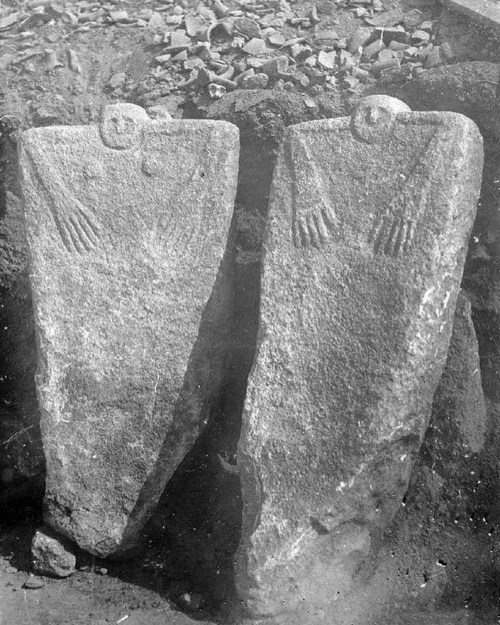 haviverzes:Anthropomorphic stone stelae or statue menhirs from Tyritáke, an ancient Greek town of th