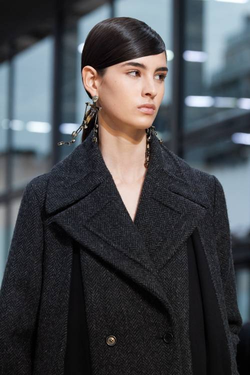 knittinganddrinkingtea: Valentino Fall 2020  Model: Africa Penalver