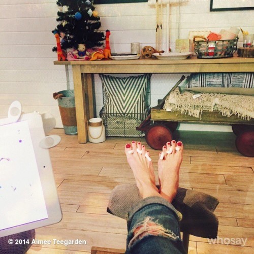 fetishofthefinestfeets: Aimee_Teegarden