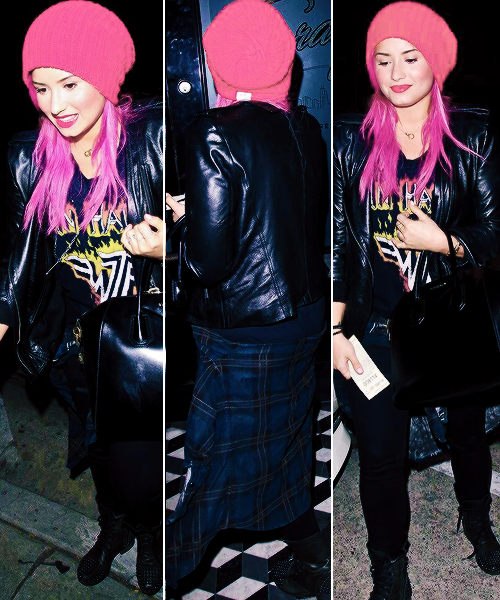 cantstopdemi:  Demi went out to dinner with Selena Gomez, Jan 23rd. 
