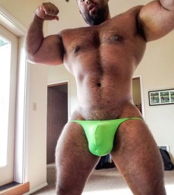 musclebruh:  FUCKING SEXY