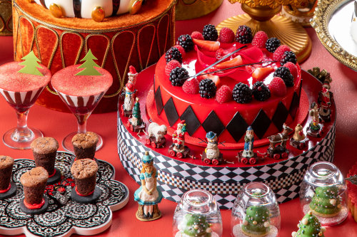 thealicemadteaparty: Alice in Wonderland’s food