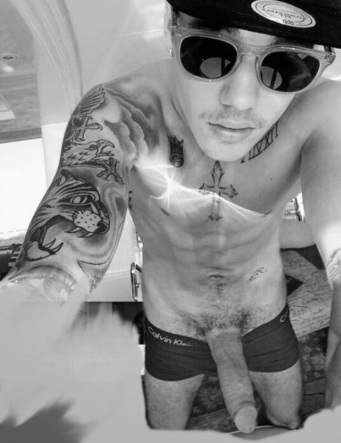 omgnakedmalecelebs:  celebrixxxtiez:  Justin Bieber  See more naked Celebrities at