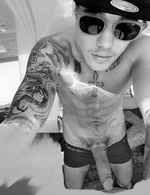 giatuancd: celebrixxxtiez: Justin Bieber See more naked Celebrities at celebrixxxtiezz.xyzDep trai