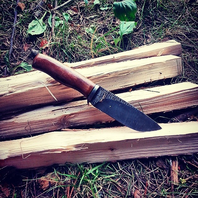bushcraftczech:  #bushcraftportal#bushcraftportal_cz#bushcraft#knife#bushcraftknife#batoning