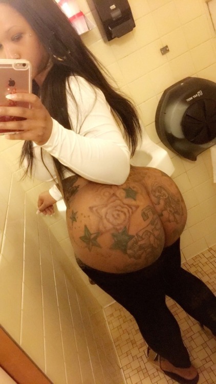 chicagotrannyreviews: IF U NOT FOLLOWING THIS BADD ASS TRANNY @baddestts2014 FROM ST. LOUIS THEN UR MISSING THE FUCK OUT.