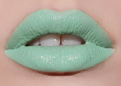 bombisbomb:  Vegan Lipsticks from Vegan Beauty ล