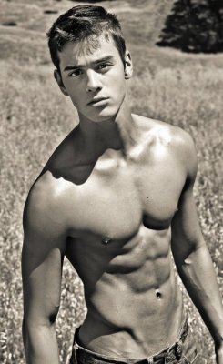 teenboys-shirtless:  hot guys, cute boys,