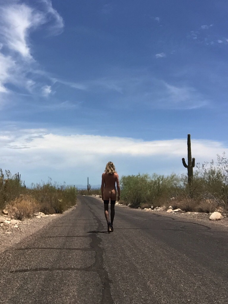 heavenstobetsy69:   As I started this blog with one picture from a hike in the desert,