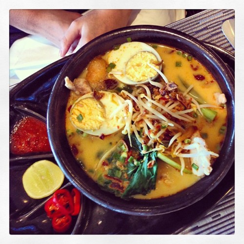 NOODLES! #shangrila #borneo #asia #noodles #egg #delicious #tasty