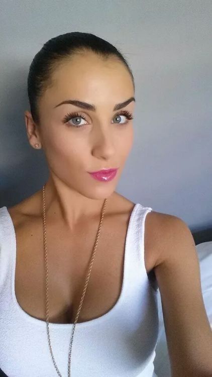ronburgundy08:Jade laroche