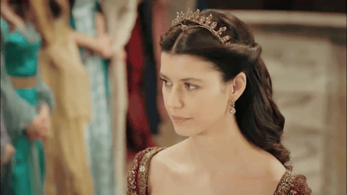Sultans And Their Colorful Clothes + Ksem Sultan's Red Caftan And Golden Shiny Robe