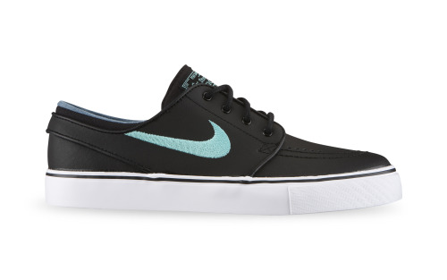 Check out this sleek Stefan in Black and Crystal Mint. Available now from Nike SB 