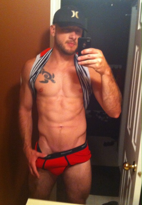 txcwbysexy:  camodude:  http://camodude.tumblr.com/  Hot damn  Yes dear I’ll suck your cock!