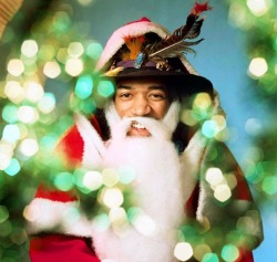 babeimgonnaleaveu:   Jimi Hendrix as Santa
