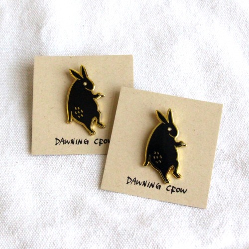 March new items pre-view! The amazing Drunk cat pin, also the great Mobu and smoking hare pin togeth