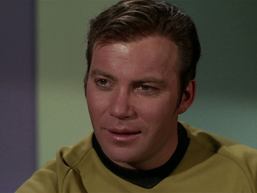 classictrek: Let us take a moment from our busy lives to appreciate William Shatner’s facial e