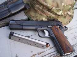 gunsknivesgear:  Colt Gunsite.