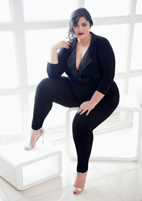 beautiful-real-women:  Kritika Gill, make-up artist. | “Elle India” Did A Photoshoot With Plus Size Women And It Is F*cking Flawless