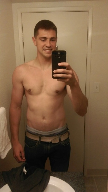 ksufraternitybrother:  25 year old marine in San Diego.  KSU-Frat Guy: Over 81,000 followers and 56,000 posts.Follow me at: ksufraternitybrother.tumblr.com