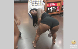 Phat Booty Hoes At Walmart!