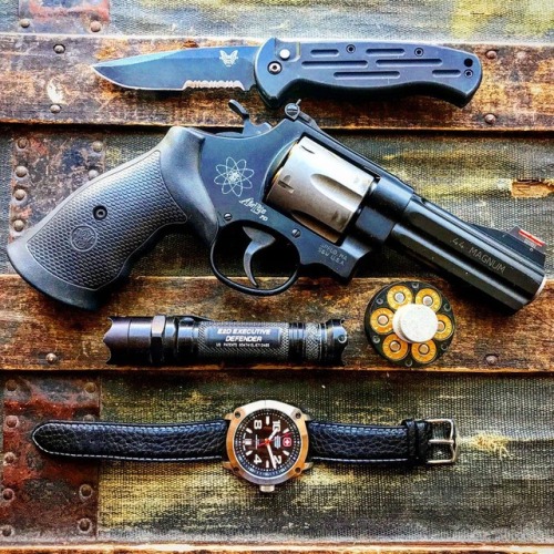 weaponslover:Every once in a while you just have to think outside the glocks…and carry a whee