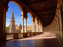 travelingcolors:  Plaza de España, Seville