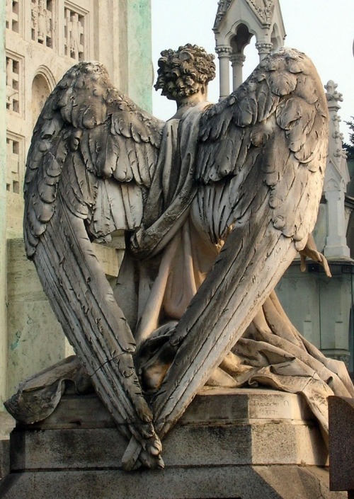 coisasdetere: Anjos - MATIN LUMINEUX - Cimetière monumental de Milan, Italy.