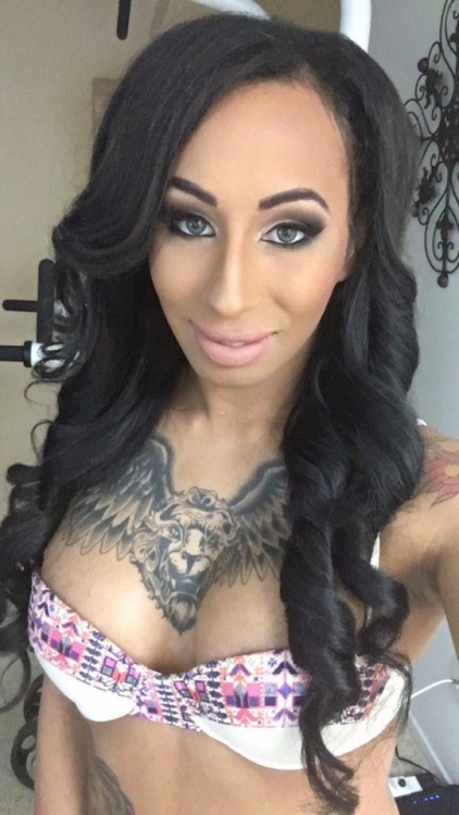 pillarsofvotary:  Amaya Jade aka Honey Foxxx