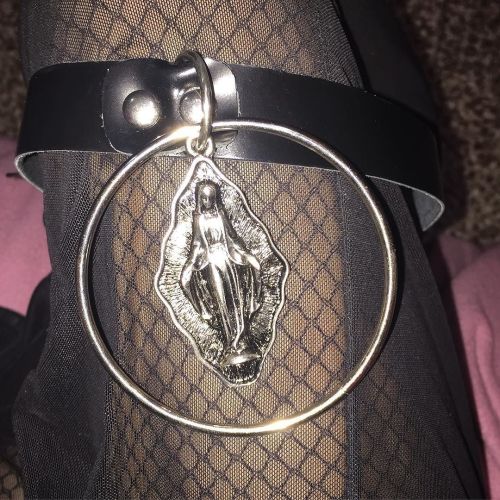 restrykcja:  sashimisashimii:  “@biohazardangel santa claus arrived earlier this year thank you @shopbiohazard” by @selfromantic http://ift.tt/1Uxs38h  . 