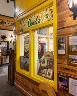 thekineticmachine:authorbrandondion:Hole in the Wall Book Store is an independent