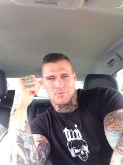 polyswagg87:  Hot tatt guy 