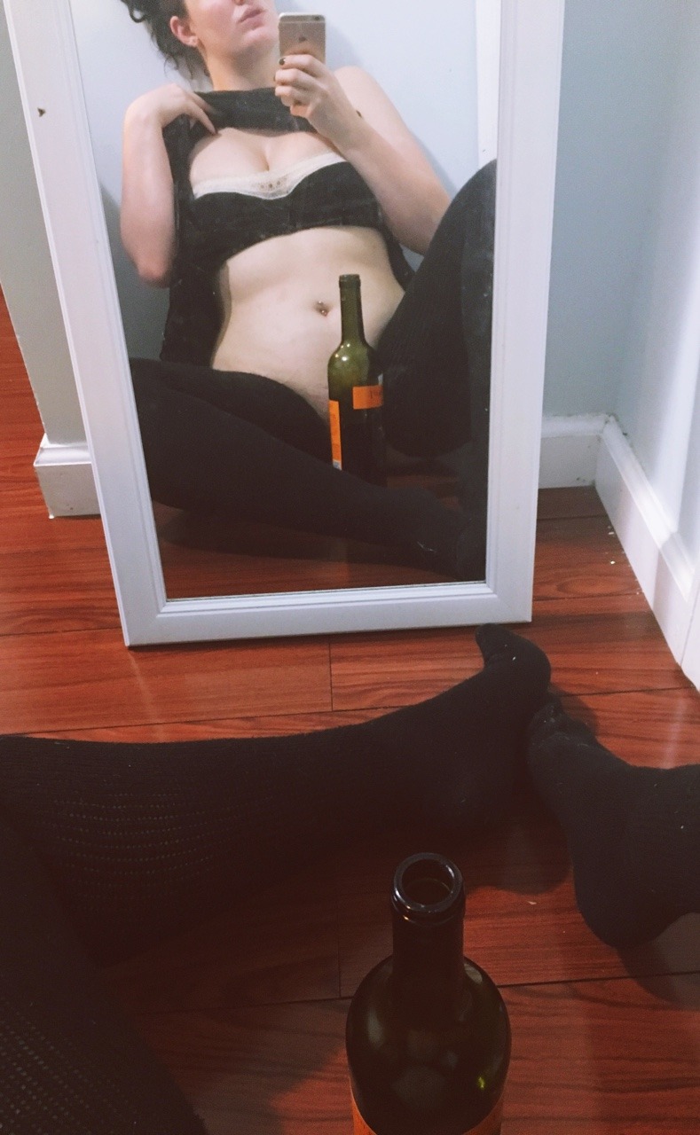 adeadlydame:  Getting drunk in a bubble bath lead to drinking in vintage lingerie