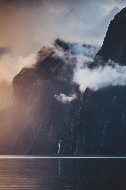 lsleofskye:Milford Sound | jasoncharleshill