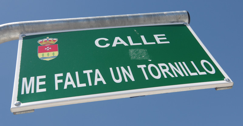 España Bizarra — Calle Me Falta Un Tornillo (Arroyo de la...