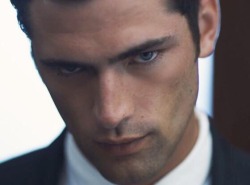 worldofchristiangrey:  He definitely looks