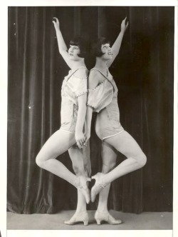  The Pearl Twins, 1920s 