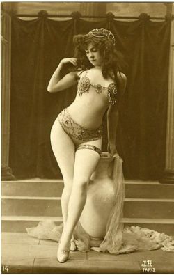 retrogasm:Vintage French postcard