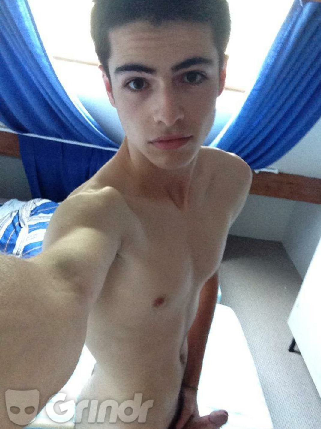 frenchies-lads:  Cute dick