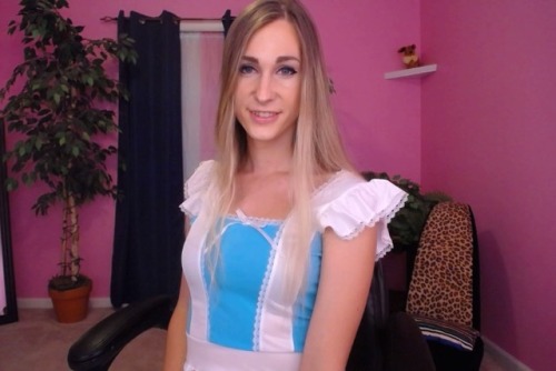 im dressed like alice and im about to get on cam, chaturbate.com/addibabeee