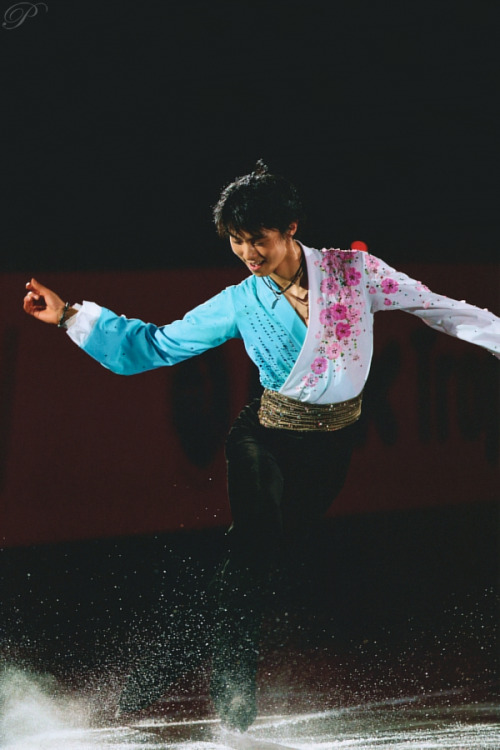 pamigena: Yuzuru Hanyu | Scan/Edit | Costume Collection | Hana ni nare