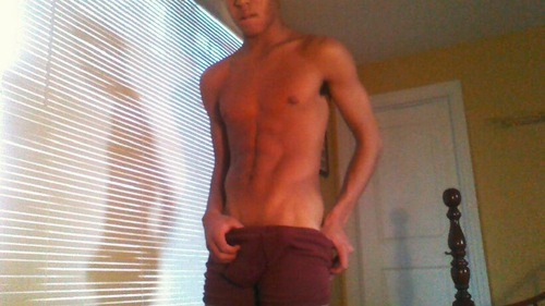 straightboyselfpics:  Jayden 