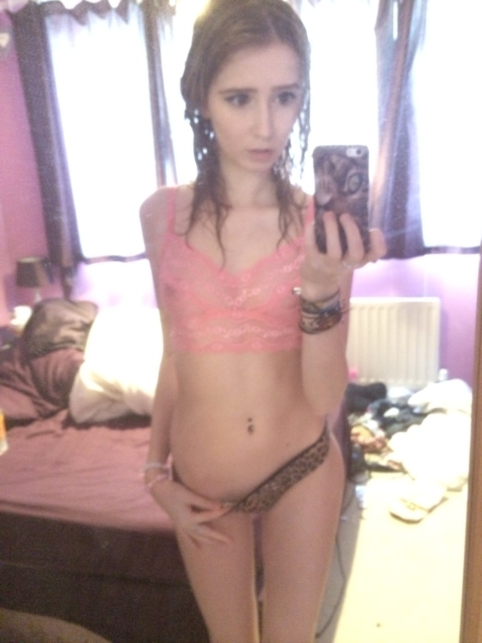 i-hate-the-beach:  Hai guyz 